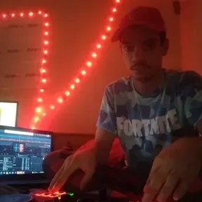 The Sunday night mixtape w/ DJ BashBot 