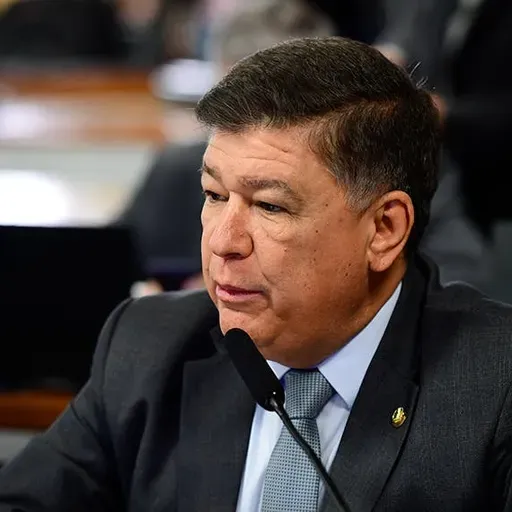 Carlos Viana pede que STF identifique usuário de celular da Corte e defende afastamento de Moraes