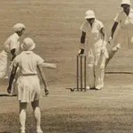 S8 Ep527: Jeremy Zakis analyzes the Australian men's T20 cricket team's poor cohesion and experimental failures while highlighting the consistent, professional success of the national women's team.