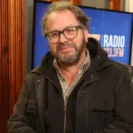 Patricio Fernández por elecciones legislativas en Argentina: "Le da un alargue de posibilidades al proyecto de Javier Milei y es un mega triunfo de Donald Trump"