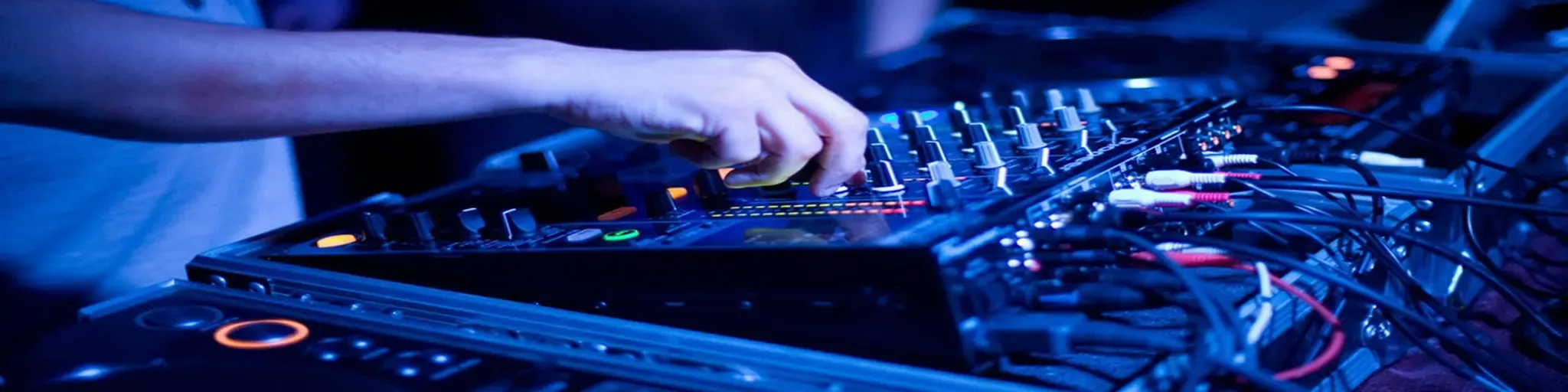 LATIN URBAN HOUSE MUSIC RADIO
