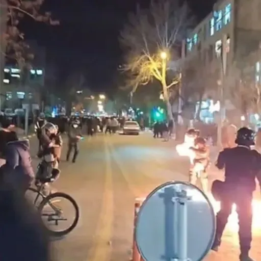 گسترش خیزشها در پنجمین روز