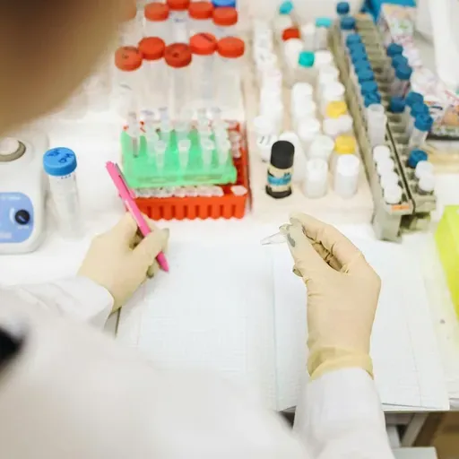 Rīko akciju, lai bez maksas varētu veikt C hepatīta antivielu testu