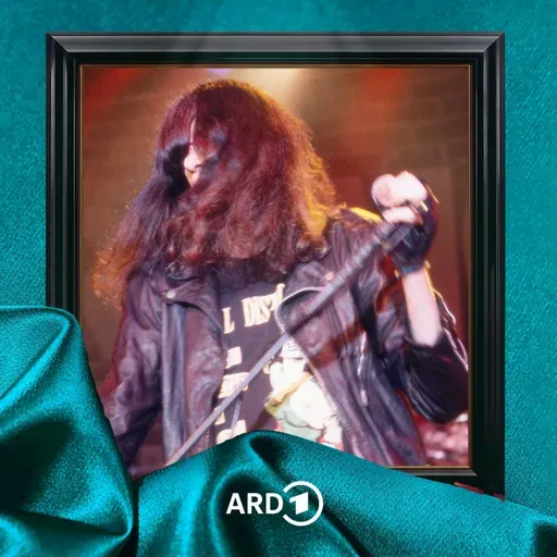 Ramones – "Ramones"