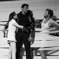 ԹատրON | «Շտապիր սիրել» . Հրազդանի Կամերային թատրոն