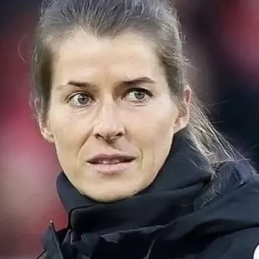 Жінка стала тренеркою Уніона, невдалий дебют Де Дзербі, вирішальна перемога Інтера