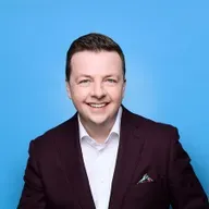 CMAT fans have become the Irish version of Swifities! - Oliver's Take
