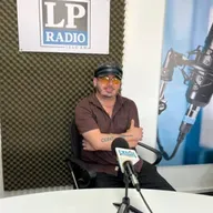 Entrevista con el cantautor de Manizales, Allex Henao.