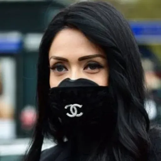 O Corona não entra pelo cotovelo