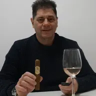 #tabacoyvino by Carmelo Di Fazio tabaco creado en honor a la familia: Doña Nieves, El Galán Cigars. Una delicia.