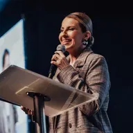 DOMINGO NA MISSÃO - BISPA VIVIANE MATOS