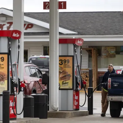 Rising gas prices, Democratic primaries, Repair clubs
