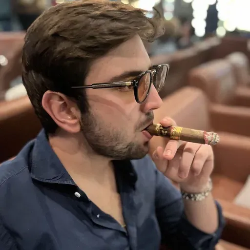 #ELOSOFUMARTAKES - 356th Take - with Litto Gomez, Jr. of La Flor Dominicana