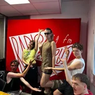 "Vilaine garçon", le tube de l'été de CHÉRI