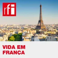 Exposição nas margens do rio Sena mostra a vida de Cesária Évora aos parisienses