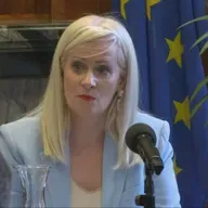 Tús Áite: Polaitíocht an Lae