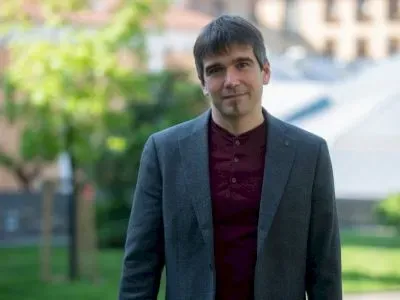 Javier Arakama: ‘Estamos en un proceso muy bonito de recuperación del euskera’