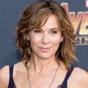 Jennifer Grey FM 105.2 WJEY UNITED STATES