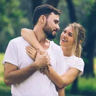 Cómo conocer Mujeres viajando con Daniel Raya de Hombre Alfa Top