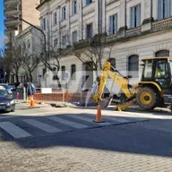 Corte de tránsito en el centro de Santa Fe por trabajos de reparación en calle General López