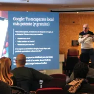 El Museo del Calzado de Elda ha acogido la jornada “IA, marketing digital y comunicación”