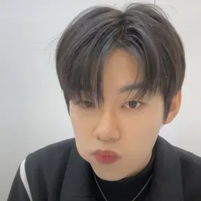 Jeonghyeon ganteng