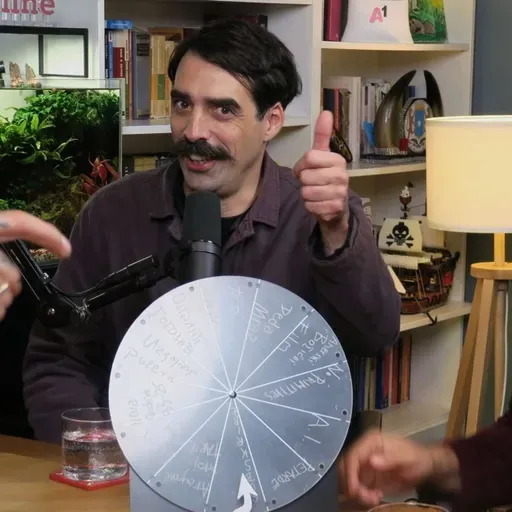 Gospodar prstenova, božićni filmovi, uzgoj puževa, „Točak istorije"‬ Nikola Škorić, Mladen Urdarević