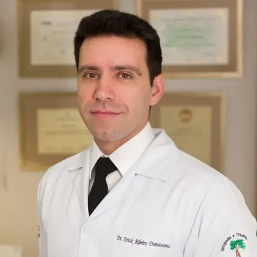 Entrevista com o médico Erick Damasceno