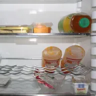 Cheiro estranho na geladeira? Lucy ensina a eliminar!