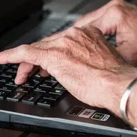 E-paraksts bez karšu lasītāja piesaistes. Vai tas nerada kiberdrošības riskus?