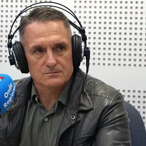 TARDE ABIERTA. El lanzadestellos. Los archivos secretos de Sherlock Holmes