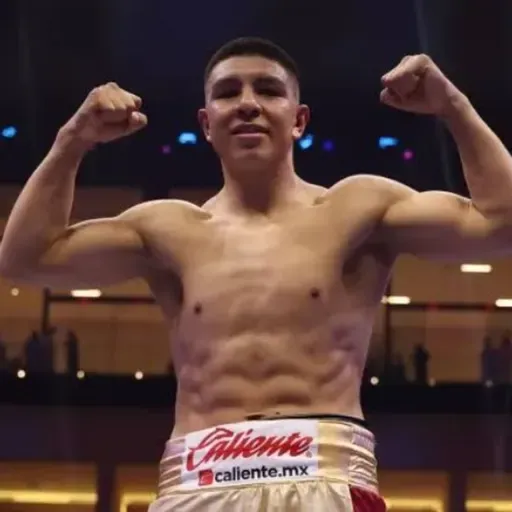 ¡MEXICANO MUNGUIA DA POSITIVO TRAS SU PELEA ANTE SURACE EN ARABIA!