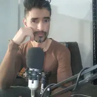 El Disfraz del Amor (Love Bombing)