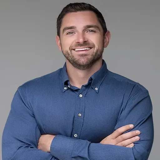🎙️NEW Episode! From the Field to the Mind: Coach Michael Mabry Builds Confidence, Resilience & Leadership in Athletes| Real English Conversations Podcast | Speak Clearly & Confidently at Work