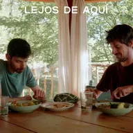 4. LEJOS DE AQUÍ - Marioneta con ego