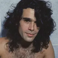 A vida, a voz e o gênio de Zé Ibarra