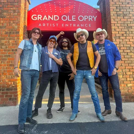 Sin rodeos - Silverada culminan su proyecto acústico ‘Texas 42’ - 30/10/25