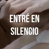 Entré en silencio