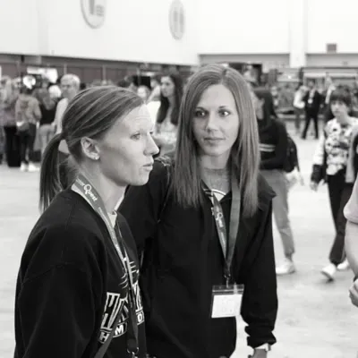#5: Developing Friendships Across the World w/ Lauren Robinson