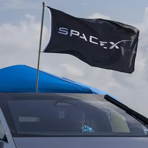 SpaceX si quota in borsa