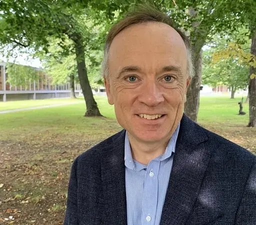 Tús Áite: 17 Nollaig 2025