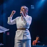 Domingo na Missão - Bispa Viviane Matos