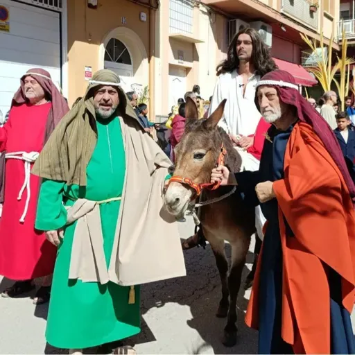 EL ROMPEOLAS T08C058 Jumilla disfruta su Semana Santa Internacional con una emotiva y multitudinaria procesión de Las Palmas (29/03/2026)