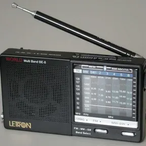 ZLATI FM