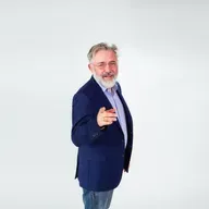 România în Direct: De ce apărăm plagiatorii?