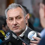 Entrevista en El Primero de la Mañana - LT8 - 21/02/25