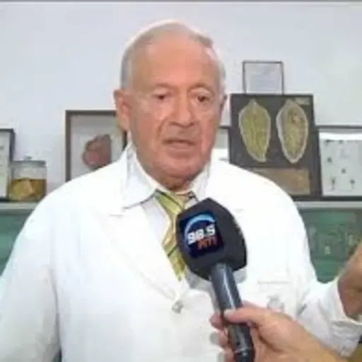 Podcast del doctor Hugo Pizzi: "Los que no se vacunan nos hacen un año irreparable"