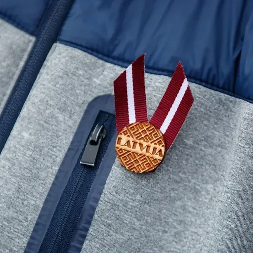 Kur paliek mazais lepnais karoga nesējs? Saruna par patriotismu pusaudža vecumā