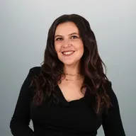 Cómo Compaginar Trabajo y Emprendimiento – La Experiencia de Mireia Llaurens