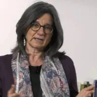 Linguaggio, parità di genere e parole d'odio: intervista a Giuliana Giusti